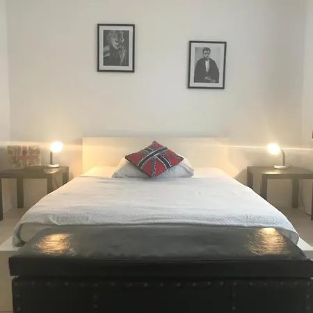 M&m Serviced Apartamento *
